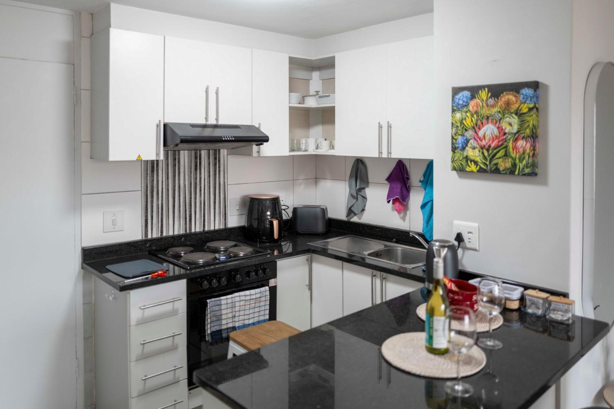Centurion 207 Luxury Sea Point One Bedroom With Access To Magnificent Pool Perfect Location By Super Host Melvyn Apartment *