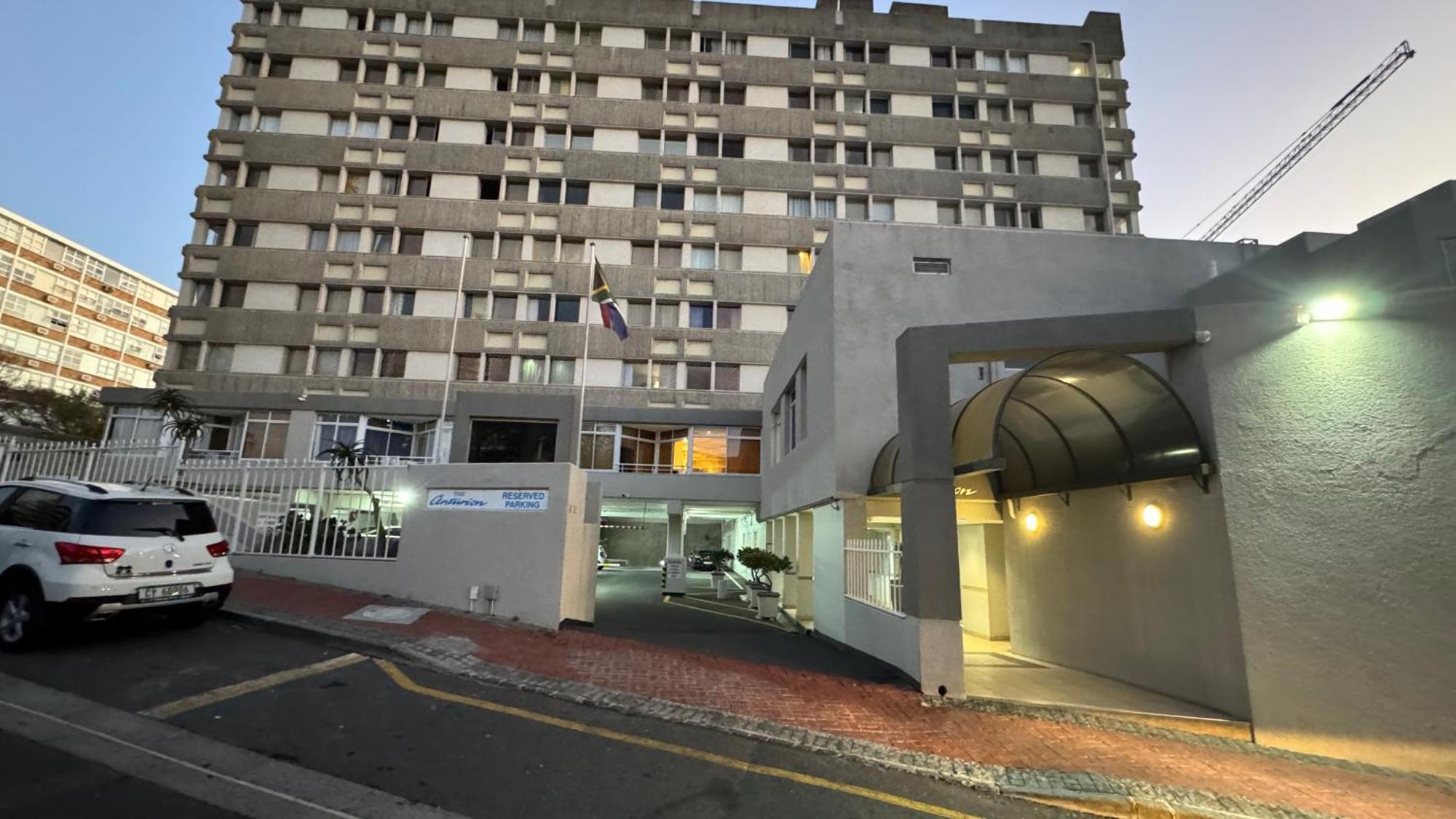 Centurion 207 Luxury Sea Point One Bedroom With Access To Magnificent Pool Perfect Location By Super Host Melvyn *