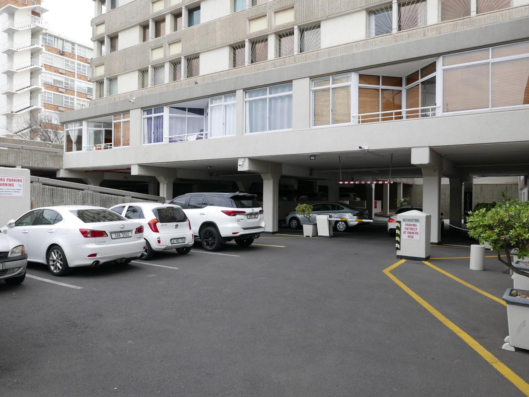Centurion 207 Luxury Sea Point One Bedroom With Access To Magnificent Pool Perfect Location By Super Host Melvyn Apartment