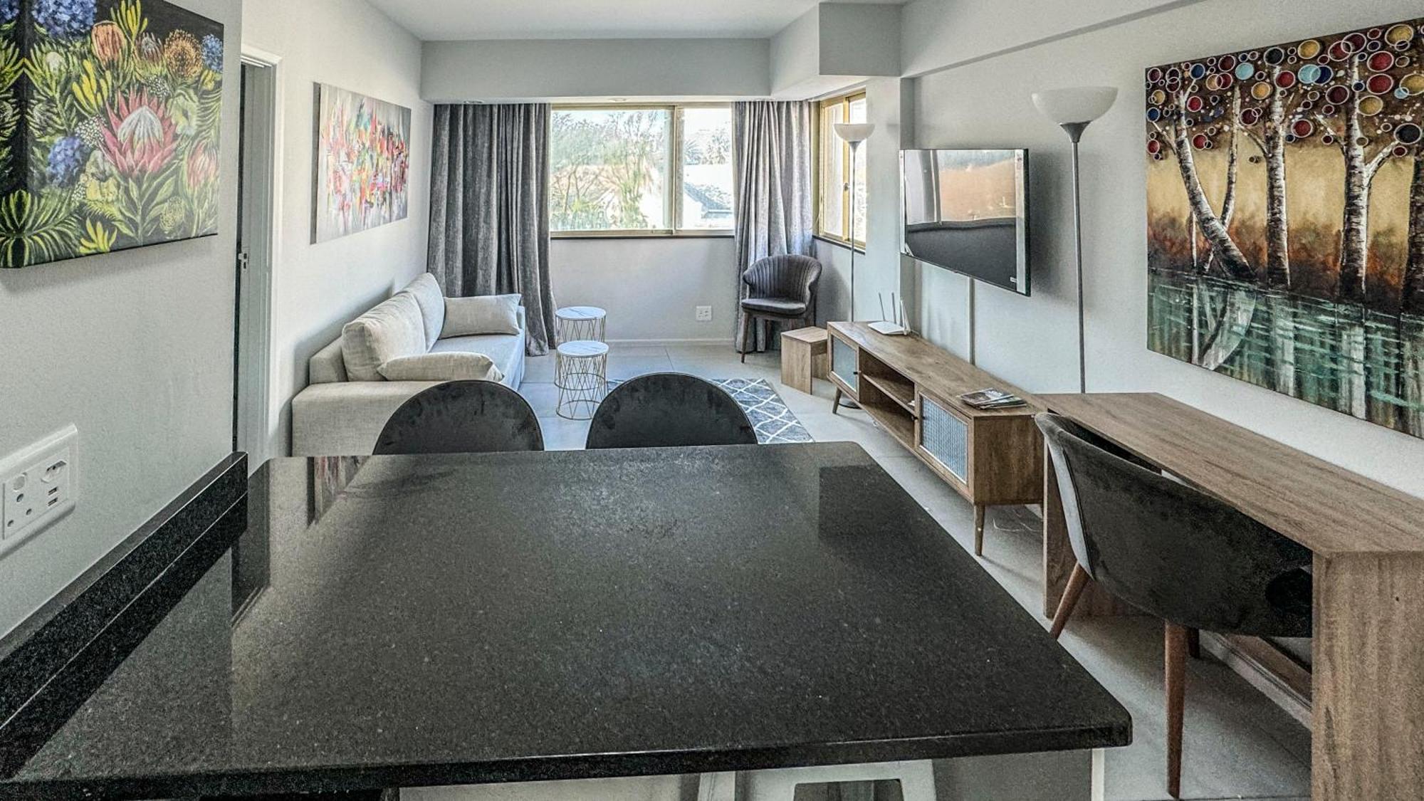 Apartment Centurion 207 Luxury Sea Point One Bedroom With Access To Magnificent Pool Perfect Location By Super Host Melvyn Kapstadt