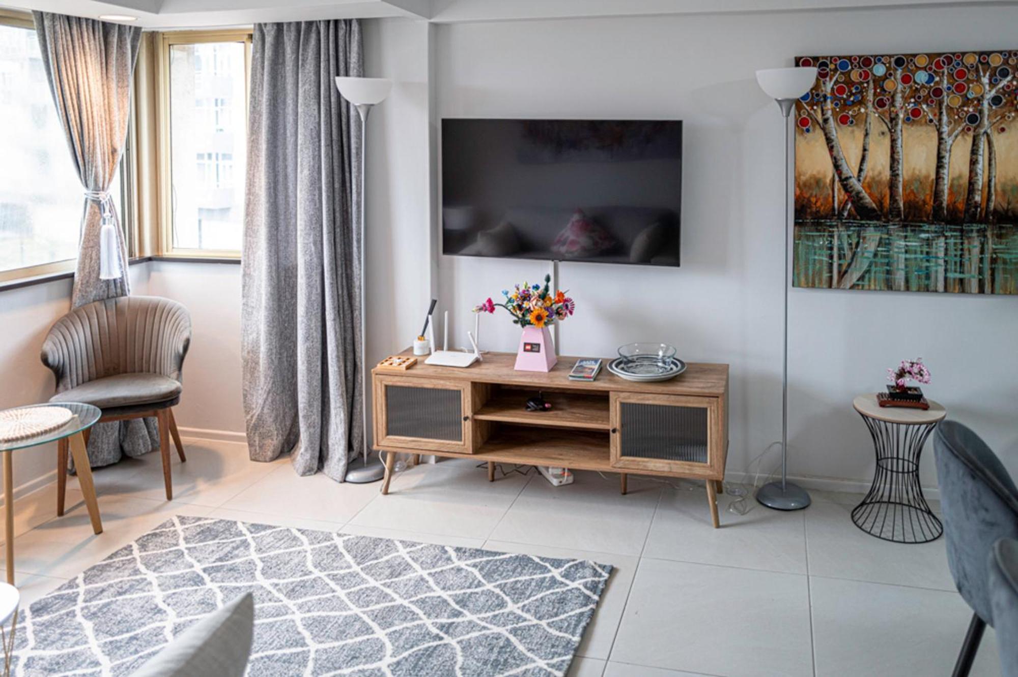 Apartment Centurion 207 Luxury Sea Point One Bedroom With Access To Magnificent Pool Perfect Location By Super Host Melvyn *
